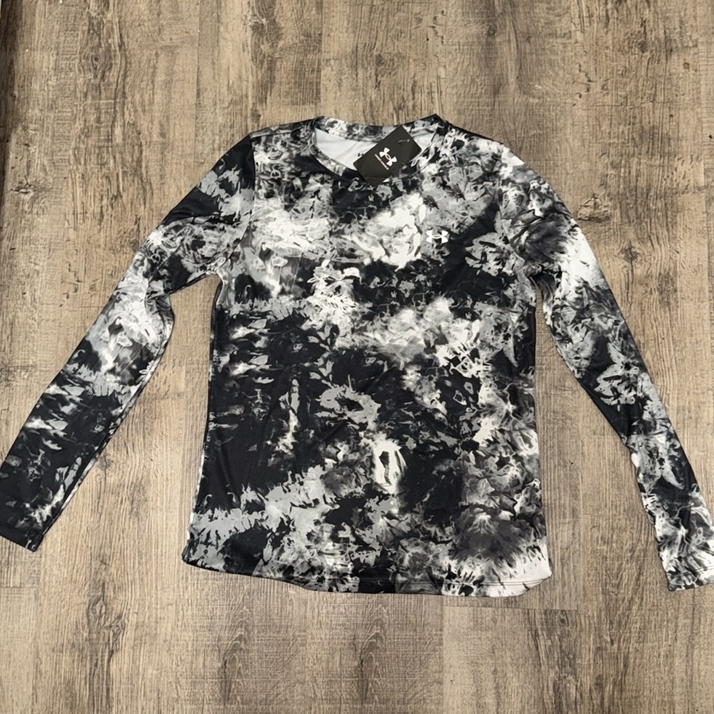 Ladies under armour top